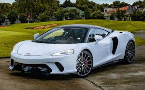 McLaren GT
